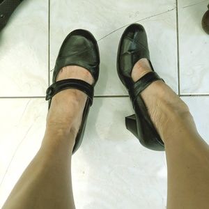 LifeStride Mary Janes